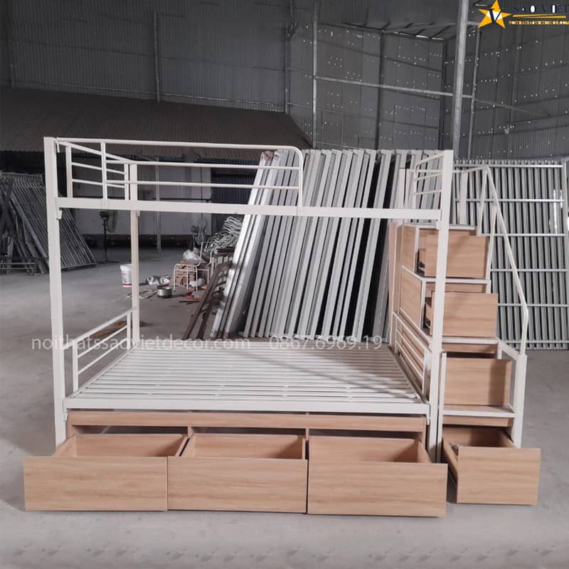 Giường sắt tầng