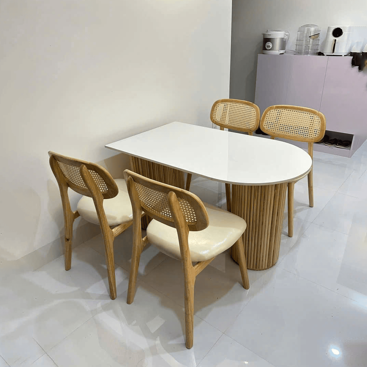 Bàn ăn mặt đá 4 ghế gỗ tần bì BA79